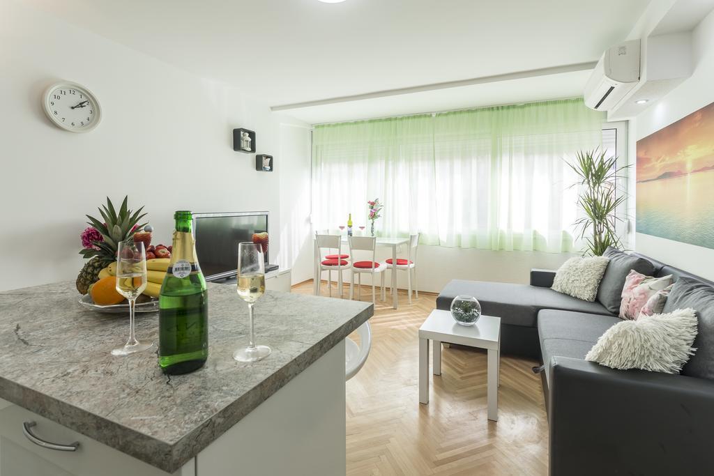 Apartment Petro Oldtown Сплит Екстериор снимка