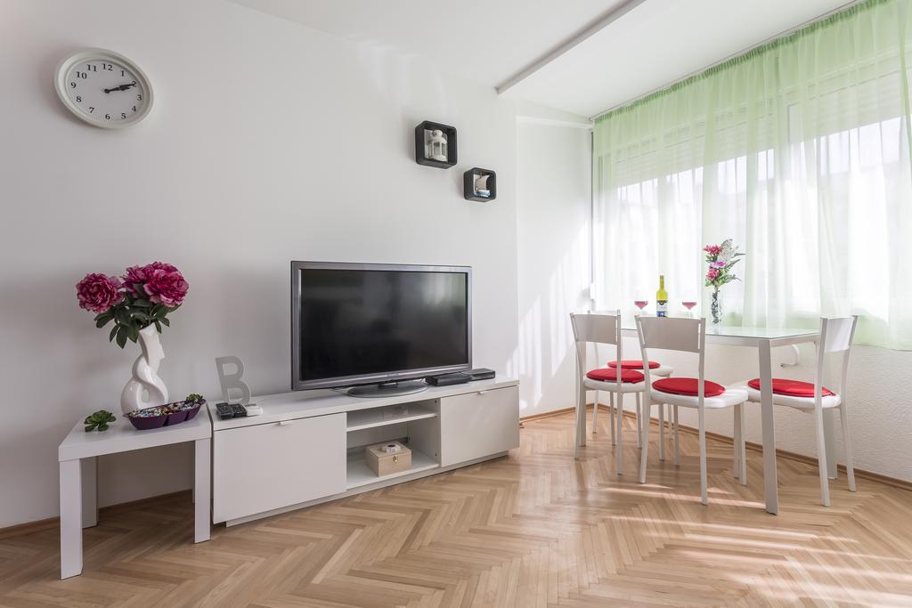 Apartment Petro Oldtown Сплит Екстериор снимка