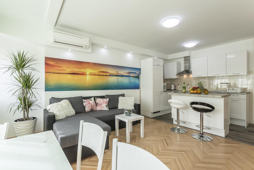 Apartment Petro Oldtown Сплит Екстериор снимка