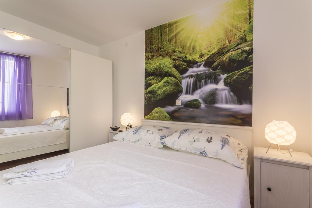 Apartment Petro Oldtown Сплит Екстериор снимка