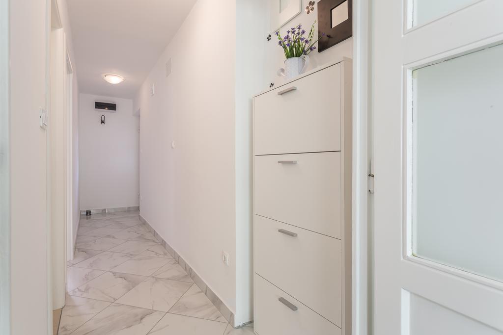 Apartment Petro Oldtown Сплит Екстериор снимка